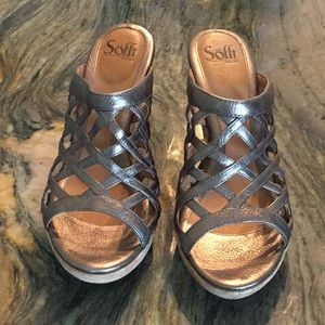 Women’s platform shoes